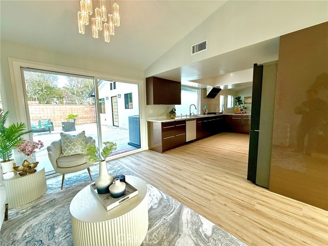 Detail Gallery Image 12 of 70 For 3432 Yellowtail Dr, Los Alamitos,  CA 90720 - 5 Beds | 4 Baths