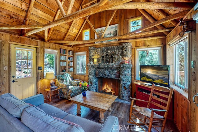177 Craghill, Cedar Glen, CA 92321
