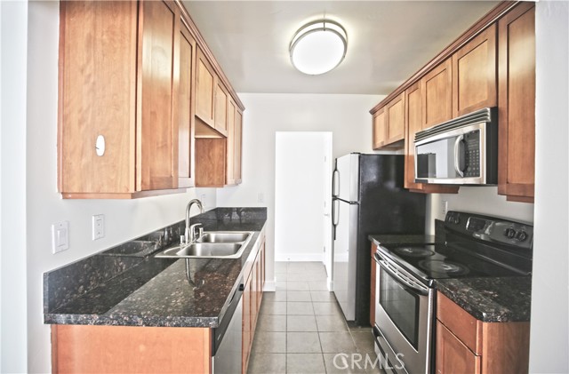 10982 ROEBLING Ave, Los Angeles CA: https://media.crmls.org/medias/f6a25ee1-703b-441f-a41c-19ec570813b5.jpg