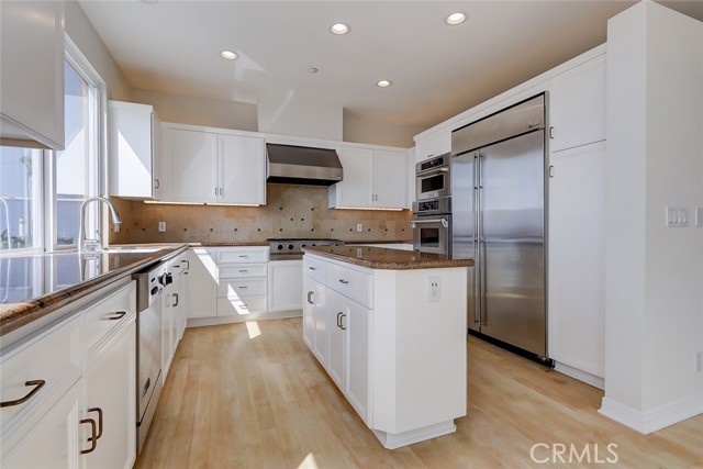 4419 Crest Drive, Manhattan Beach, California 90266, 3 Bedrooms Bedrooms, ,3 BathroomsBathrooms,Residential,Sold,Crest,SB22220114