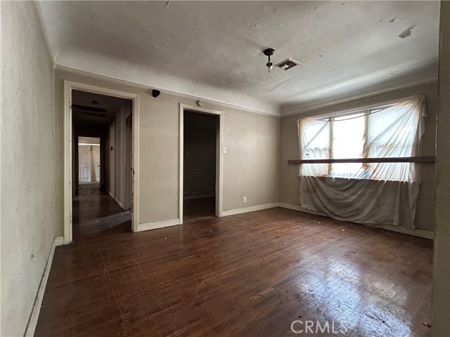 4170 4th Avenue, Los Angeles CA: https://media.crmls.org/medias/f6a30a13-b592-4458-a04f-368b8471cc99.jpg