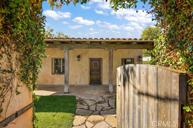 Detail Gallery Image 1 of 43 For 201 Bald St, Ojai,  CA 93023 - 3 Beds | 3/1 Baths