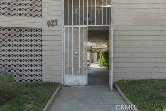 Detail Gallery Image 33 of 75 For 921 S Park Cir #4,  Anaheim,  CA 92804 - 2 Beds | 1 Baths