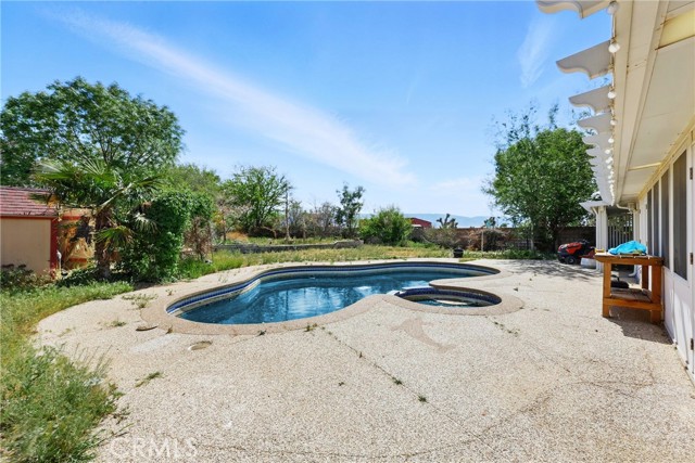 5134 W Avenue K10, Lancaster CA: https://media.crmls.org/medias/f6a3dfe5-0b10-4272-86ec-56e342bcef4a.jpg