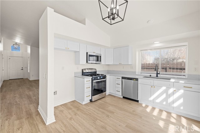 Detail Gallery Image 12 of 49 For 37744 Harvey St, Palmdale,  CA 93550 - 3 Beds | 2 Baths