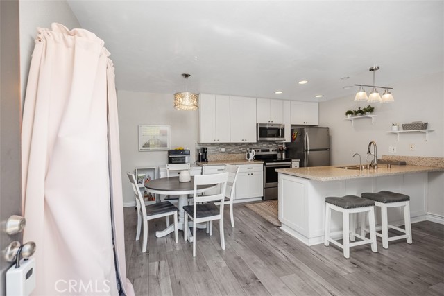 Detail Gallery Image 6 of 35 For 21981 Rimhurst Dr # P-160 #P-160,  Lake Forest,  CA 92630 - 2 Beds | 1 Baths