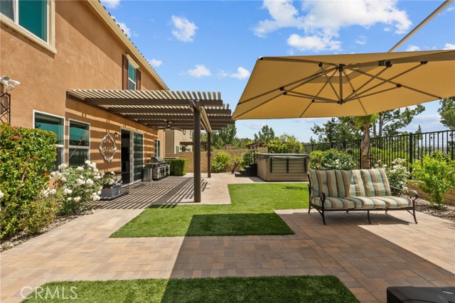 19512 Griffith Drive, Saugus CA: https://media.crmls.org/medias/f6a49958-b5f7-426e-83a8-b08a3b822d31.jpg