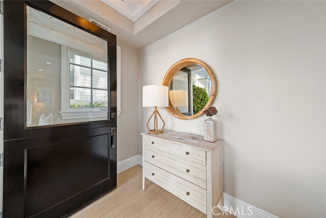 515 Narcissus Avenue, Corona del Mar CA: https://media.crmls.org/medias/f6a55d5f-5c4a-4728-b45e-e3ef12a605ba.jpg