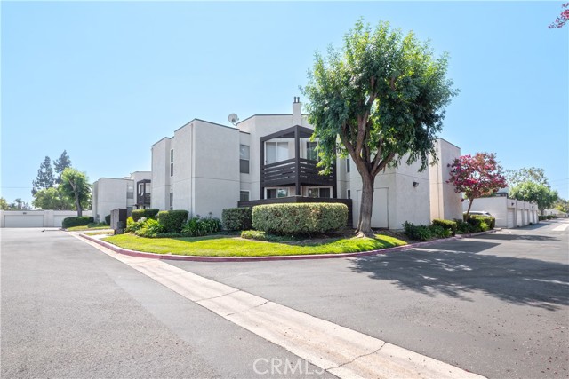 1150 W Phillips Street, Ontario CA: https://media.crmls.org/medias/f6a5aec4-d8f1-4ae1-871b-a6618e620a94.jpg
