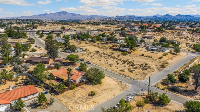 Detail Gallery Image 11 of 52 For 13554 2nd Ave, Victorville,  CA 92395 - 4 Beds | 2 Baths