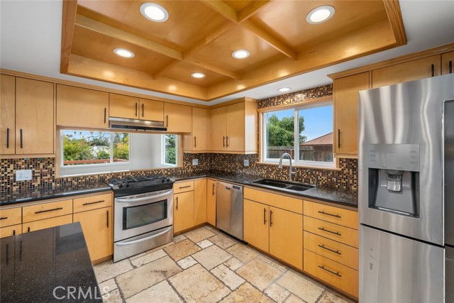 Detail Gallery Image 11 of 56 For 6001 Joan Pl, San Luis Obispo,  CA 93401 - 5 Beds | 4/1 Baths