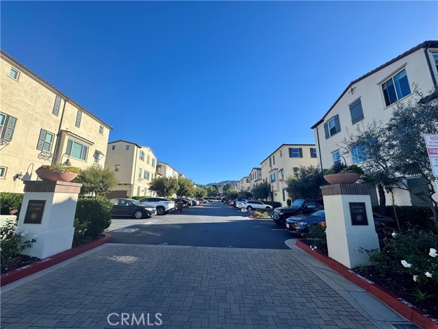 Detail Gallery Image 2 of 16 For 21406 Dahlia Ct, Trabuco Canyon,  CA 92679 - 3 Beds | 3/1 Baths