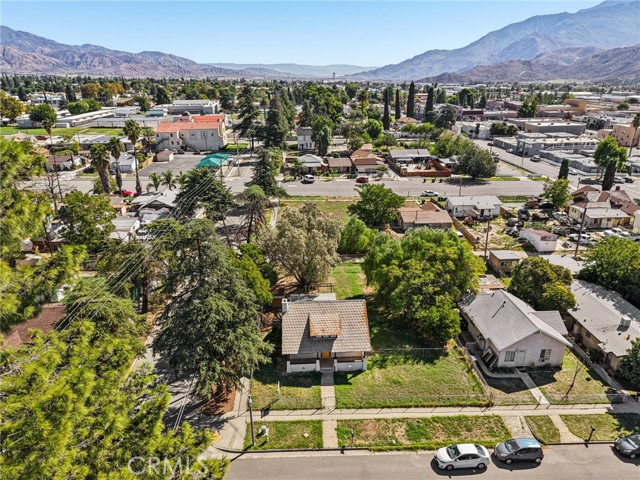 182 N 4 Street, Banning CA: https://media.crmls.org/medias/f6a6e931-d1db-46aa-858e-29eb41010b53.jpg