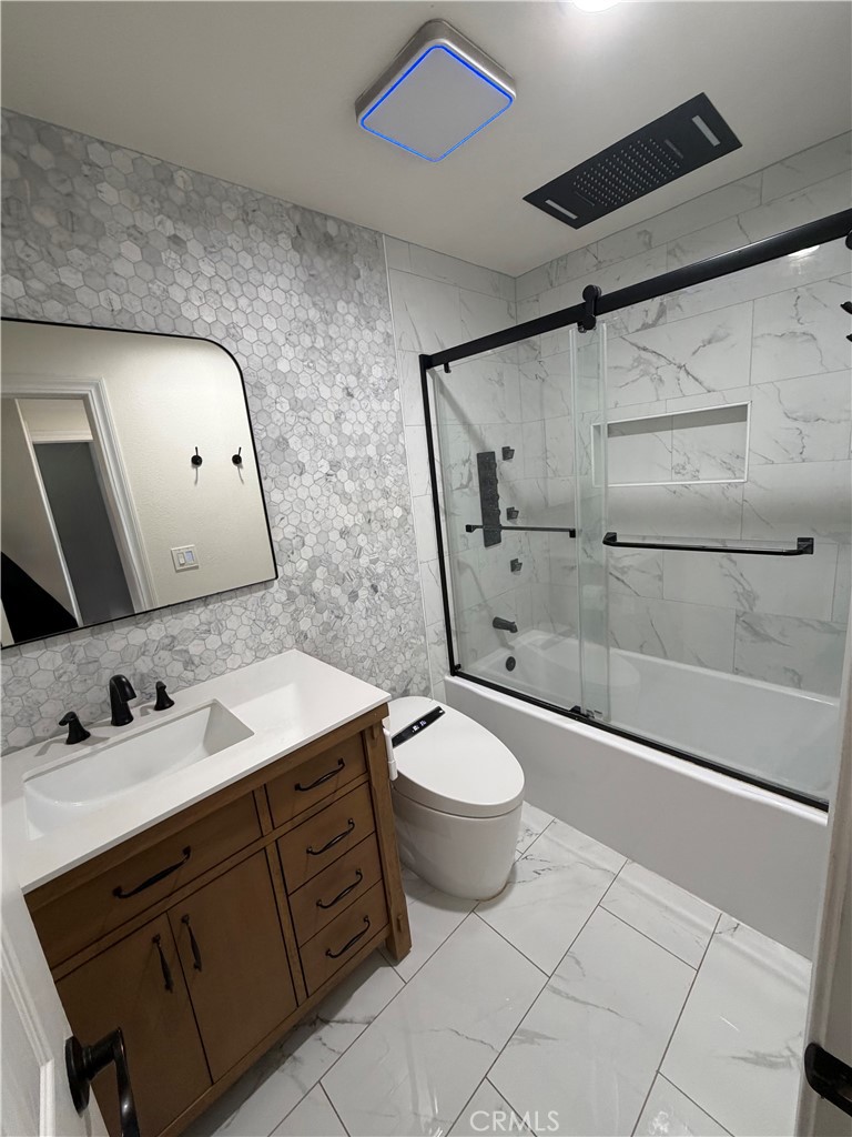 MLS #OC25272094 image #6