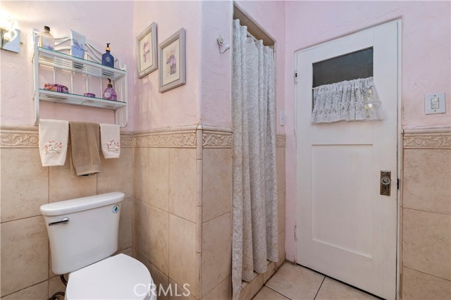 Image 53 of 73 For 4202 University