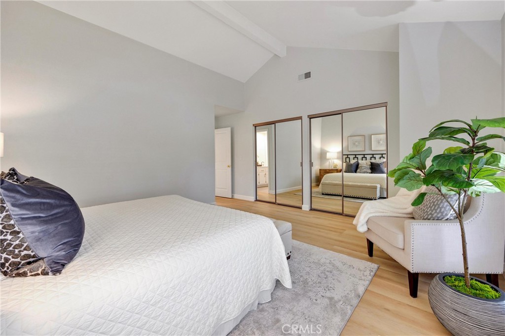 MLS #OC25132194 image #14