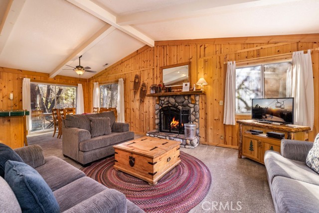 Detail Gallery Image 5 of 34 For 1750 Angels Camp Rd, Big Bear City,  CA 92314 - 3 Beds | 2 Baths