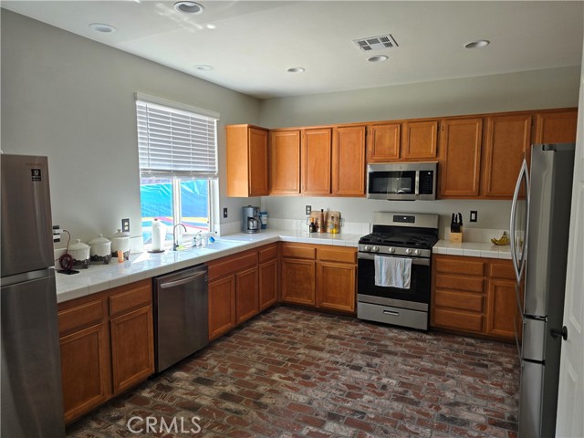 Detail Gallery Image 21 of 27 For 29413 N Falcon Hill Dr, Menifee,  CA 92584 - 4 Beds | 2/1 Baths