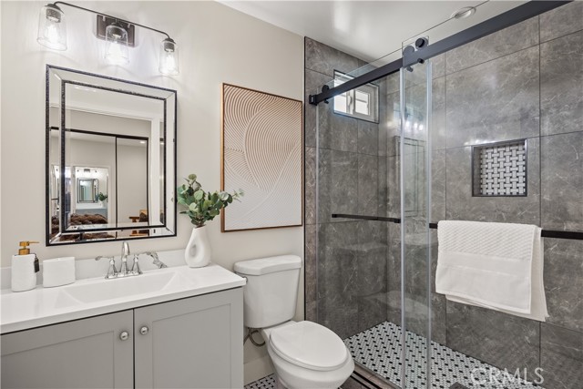 Detail Gallery Image 14 of 25 For 1714 S Berendo St, Los Angeles,  CA 90006 - 3 Beds | 2 Baths