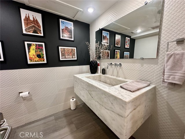 Detail Gallery Image 16 of 29 For 7135 Hollywood Bld #909,  Los Angeles,  CA 90046 - 1 Beds | 2 Baths