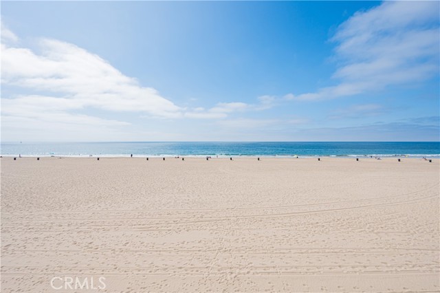 3410 The Strand, Hermosa Beach, California 90254, 3 Bedrooms Bedrooms, ,1 BathroomBathrooms,Residential,Sold,The Strand,IN22210805