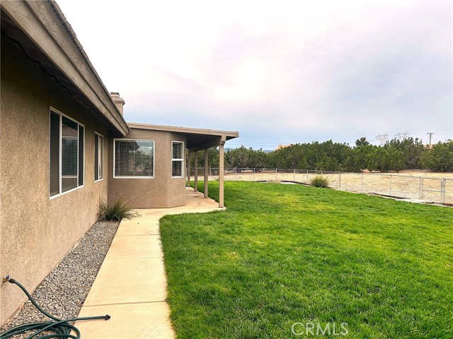 7076 Cataba Road, Oak Hills CA: https://media.crmls.org/medias/f6ae5b04-fa32-4d4a-98ed-0f4ed330a64c.jpg