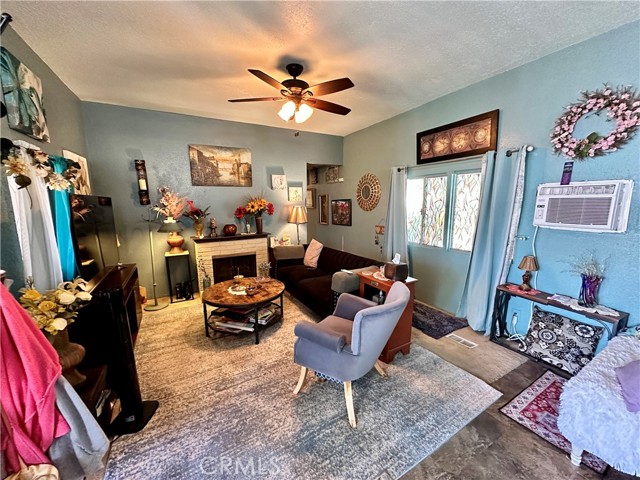 Detail Gallery Image 6 of 33 For 13393 Mariposa Rd #239,  Victorville,  CA 92395 - 2 Beds | 2 Baths