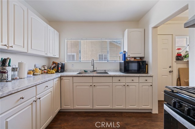 Image 3 of 23 For 228 4th Street