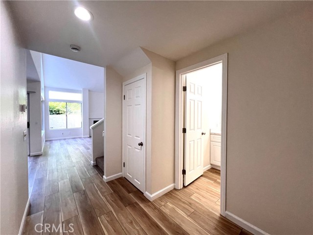 Detail Gallery Image 2 of 15 For 75 Stanford Ct. #70,  Irvine,  CA 92612 - 2 Beds | 2/1 Baths