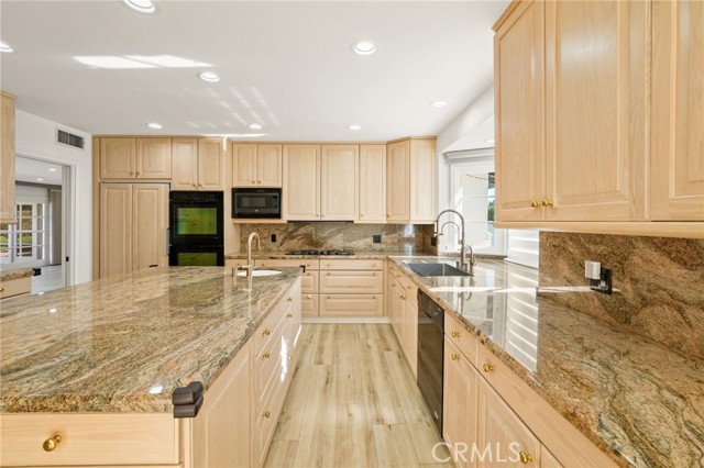 Detail Gallery Image 17 of 52 For 20171 Allentown, Woodland Hills,  CA 91364 - 3 Beds | 4 Baths