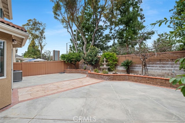 Detail Gallery Image 35 of 39 For 50 Linhaven, Irvine,  CA 92602 - 4 Beds | 2/1 Baths