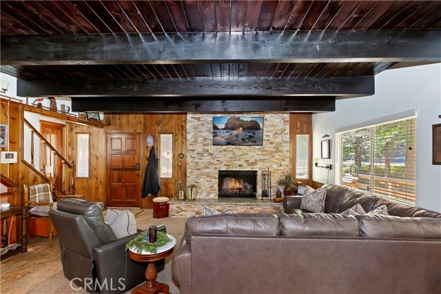 Detail Gallery Image 7 of 29 For 1213 Jungfrau Dr, Crestline,  CA 92325 - 4 Beds | 3 Baths