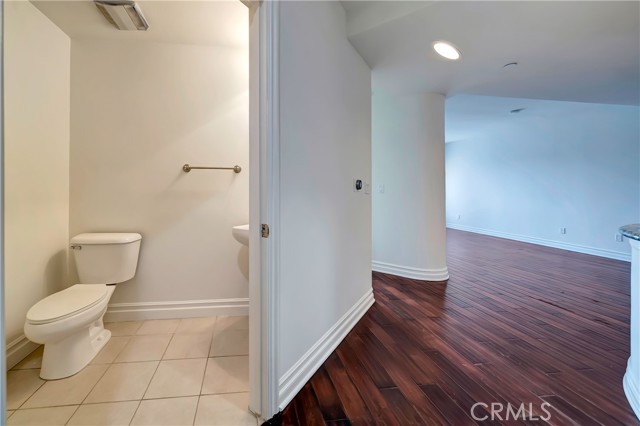 Detail Gallery Image 30 of 75 For 15206 Burbank Bld #209,  Sherman Oaks,  CA 91411 - 2 Beds | 2/1 Baths