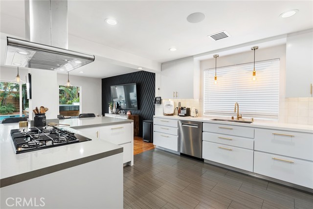 Detail Gallery Image 15 of 51 For 7454 Sausalito Ave, West Hills,  CA 91307 - 5 Beds | 4 Baths