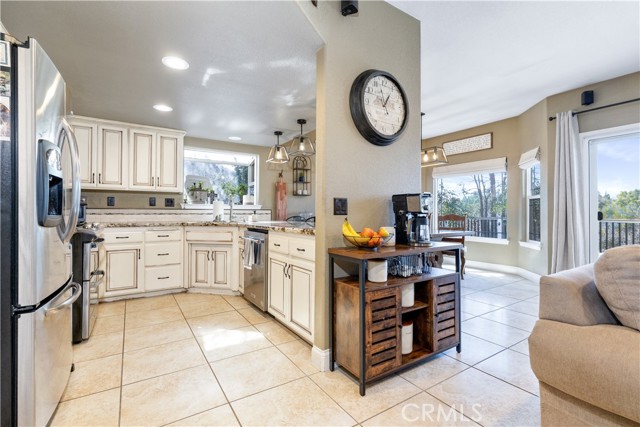 Detail Gallery Image 10 of 45 For 1212 Mariah, Paso Robles,  CA 93446 - 4 Beds | 2 Baths