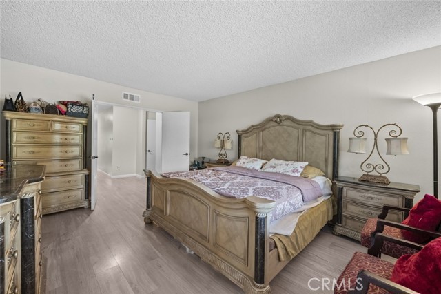 Detail Gallery Image 23 of 31 For 10661 Baton Rouge Ave, Porter Ranch,  CA 91326 - 4 Beds | 3 Baths