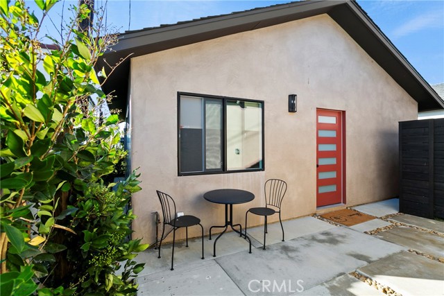 Detail Gallery Image 3 of 15 For 354 La Perle Ln #B,  Costa Mesa,  CA 92627 - 3 Beds | 1 Baths