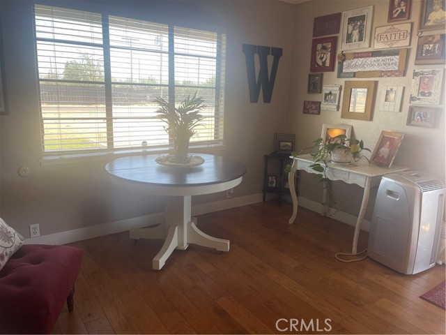 8484 Almond Avenue, Winton CA: https://media.crmls.org/medias/f6b53261-01f5-4e02-abc1-f68be652c3a8.jpg