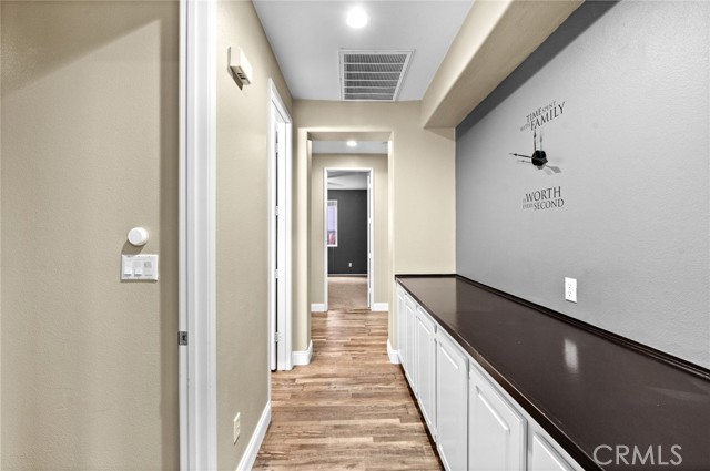 1829 Overland Court, Hemet CA: https://media.crmls.org/medias/f6b5e187-a2ba-4bd2-bcde-e64241b7614d.jpg