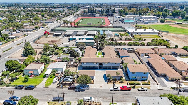 3750 Franklin Avenue, Fullerton CA: https://media.crmls.org/medias/f6b61cf1-c12d-477b-971f-709eca729245.jpg