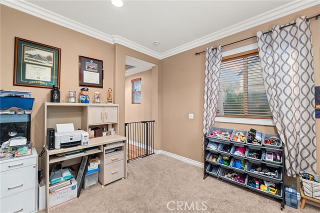 Detail Gallery Image 19 of 52 For 16422 Empire Lakes Ct, Fontana,  CA 92336 - 4 Beds | 2/1 Baths