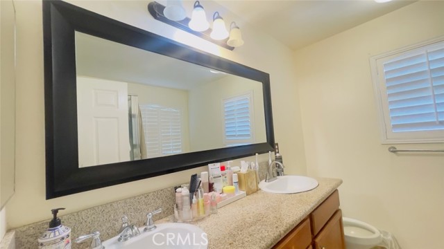 Detail Gallery Image 26 of 33 For 15721 Cobalt St #105,  Sylmar,  CA 91342 - 4 Beds | 2/1 Baths