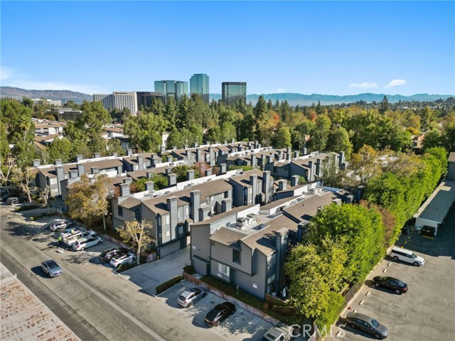 Detail Gallery Image 40 of 45 For 5707 Topanga Canyon Bld #7,  Woodland Hills,  CA 91367 - 2 Beds | 2/1 Baths