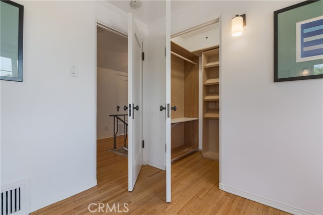 516 E Stocker Street, Glendale CA: https://media.crmls.org/medias/f6b7235c-0462-4989-8204-1f9252bd1e00.jpg