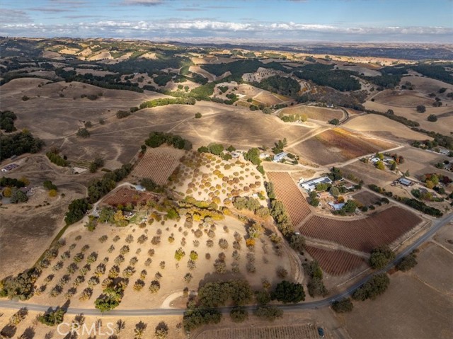 Detail Gallery Image 1 of 51 For 4350 Vineyard Dr, Paso Robles,  CA 93446 - 4 Beds | 3/1 Baths