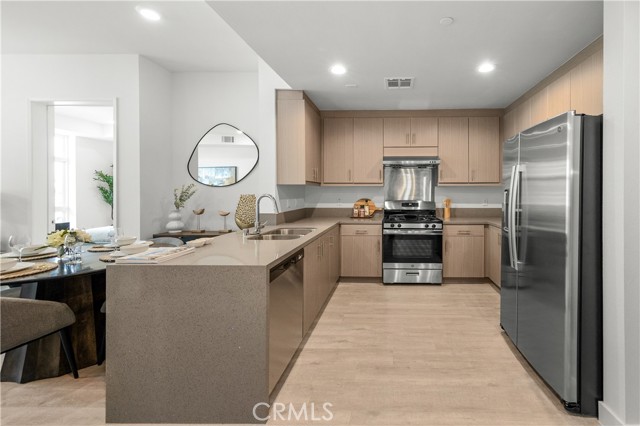 168 S Monterey Street, Alhambra CA: https://media.crmls.org/medias/f6b8101b-f277-444b-9d11-da84a5f3c587.jpg