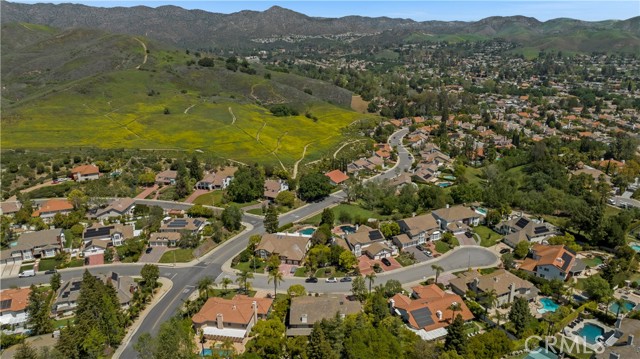 29528 Ridgeway Drive, Agoura Hills CA: https://media.crmls.org/medias/f6b8ba30-7fba-435a-988e-580849436a35.jpg