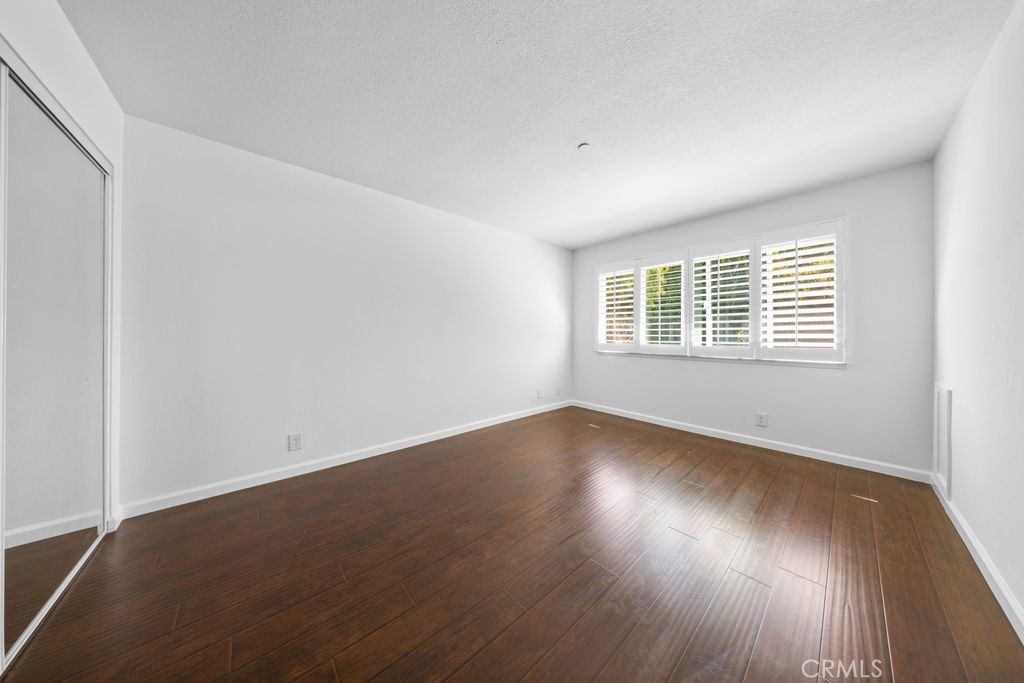 MLS #WS25106206 img 28