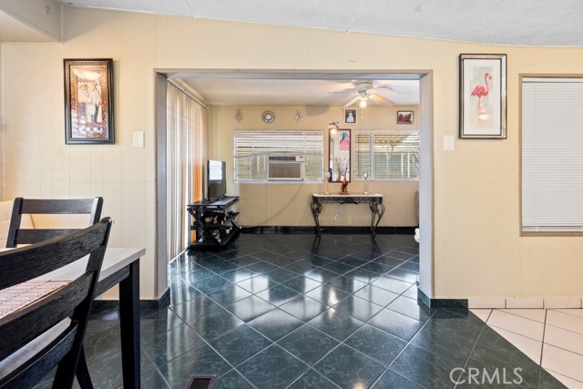 Detail Gallery Image 13 of 24 For 160 Eucalyptus Ave #58,  Rialto,  CA 92376 - 2 Beds | 1 Baths