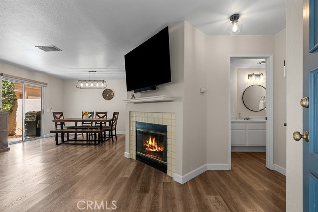 Detail Gallery Image 7 of 42 For 25114 Steinbeck #C,  Stevenson Ranch,  CA 91381 - 2 Beds | 2/1 Baths